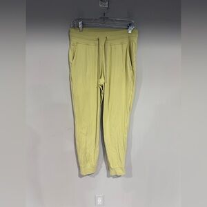 Lululemon joggers size 8 women high rise yellow full length 29 inseam